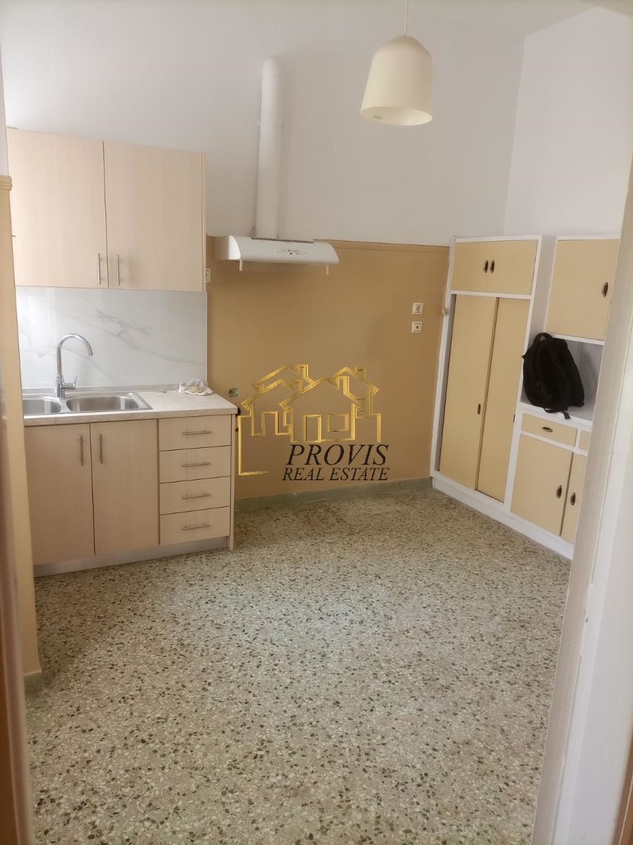 (For Rent) Residential Floor Apartment || Athens Center/Vyronas - 70 Sq.m, 2 Bedrooms, 650€ 