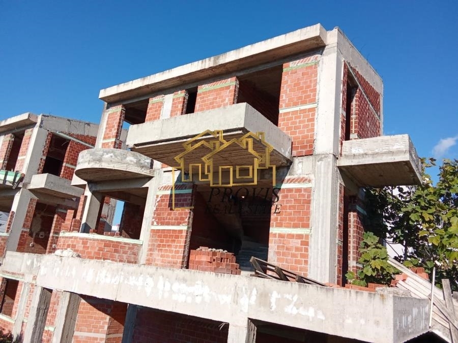 (Προς Πώληση) Κατοικία Μεζονέτα || Ν. Κορινθίας/Λουτράκι-Περαχώρα - 120 τ.μ, 3 Υ/Δ, 200.000€ 